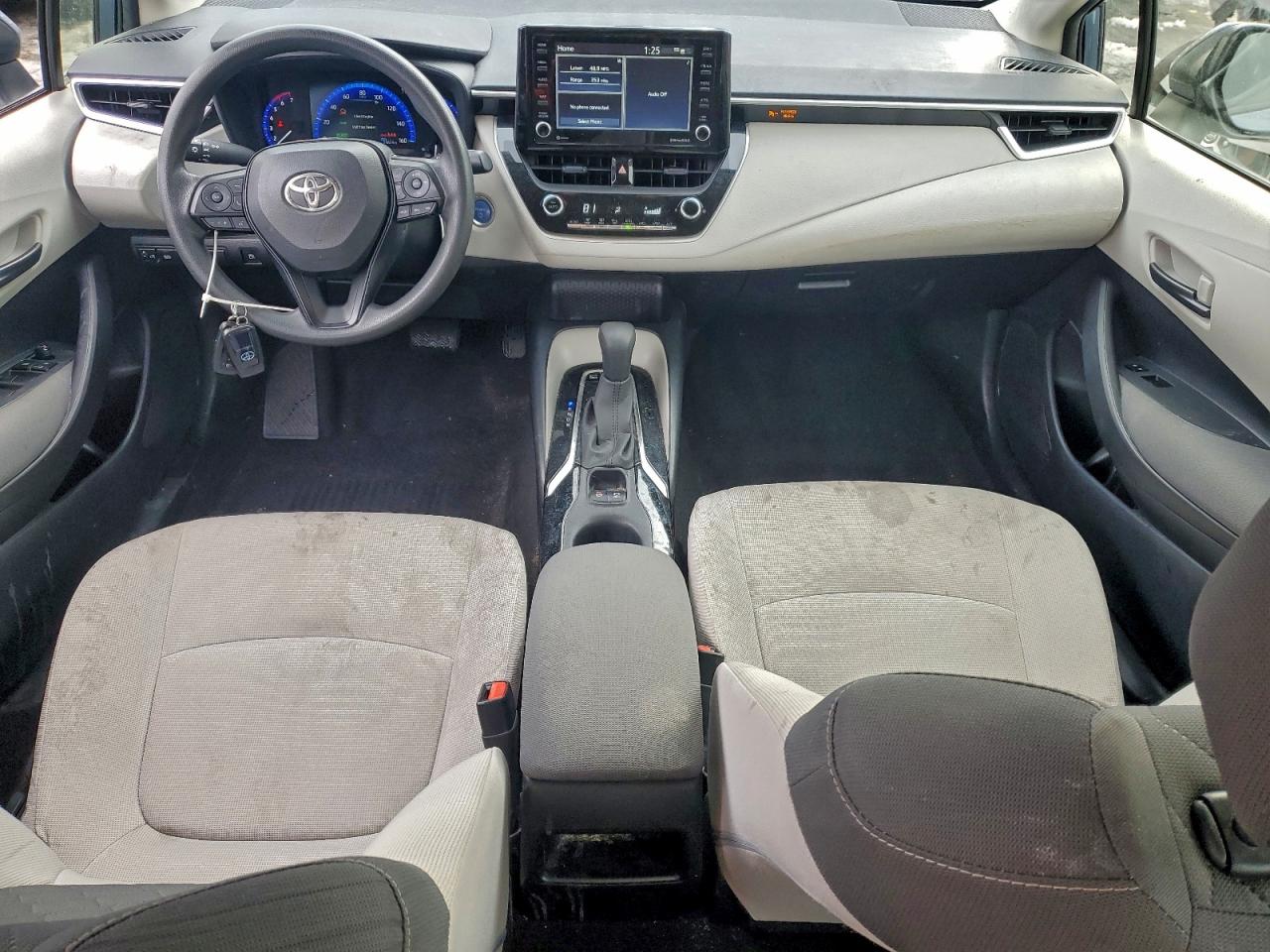 2022 TOYOTA COROLLA LE photo 8