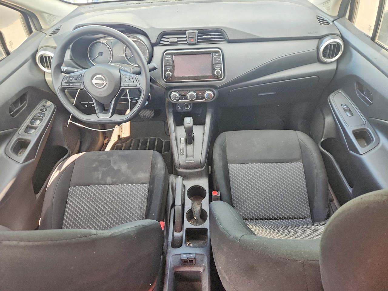2024 NISSAN VERSA S photo 8
