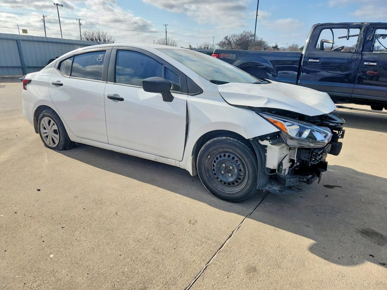 2024 NISSAN VERSA S photo 4
