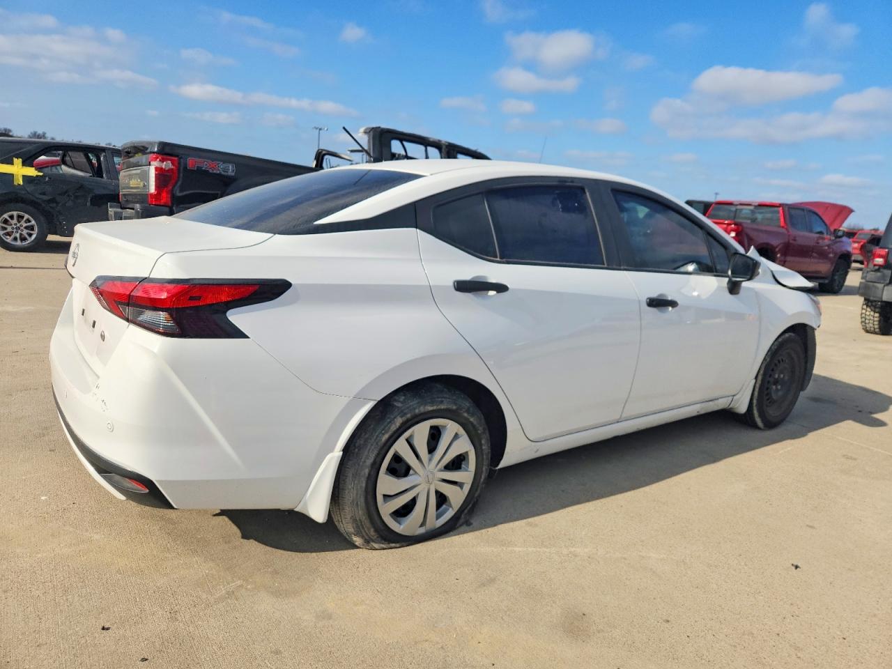 2024 NISSAN VERSA S photo 3