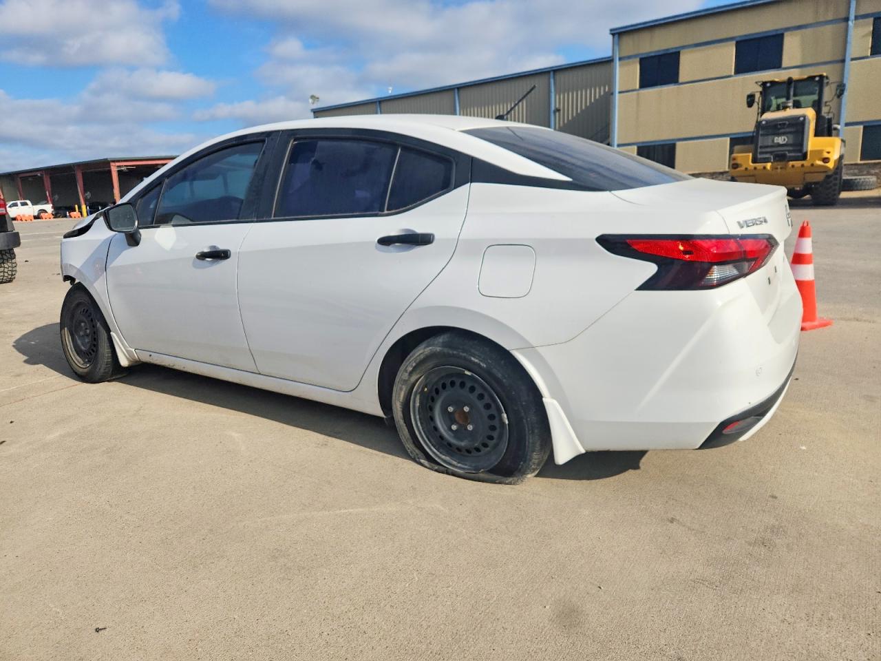 2024 NISSAN VERSA S photo 2