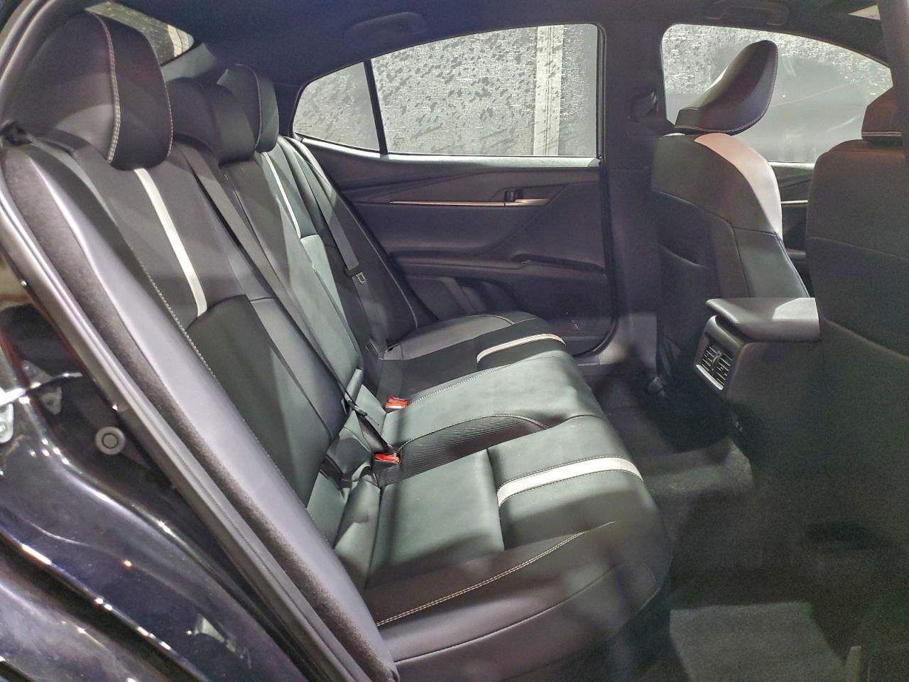 2025 TOYOTA CAMRY XSE photo 10