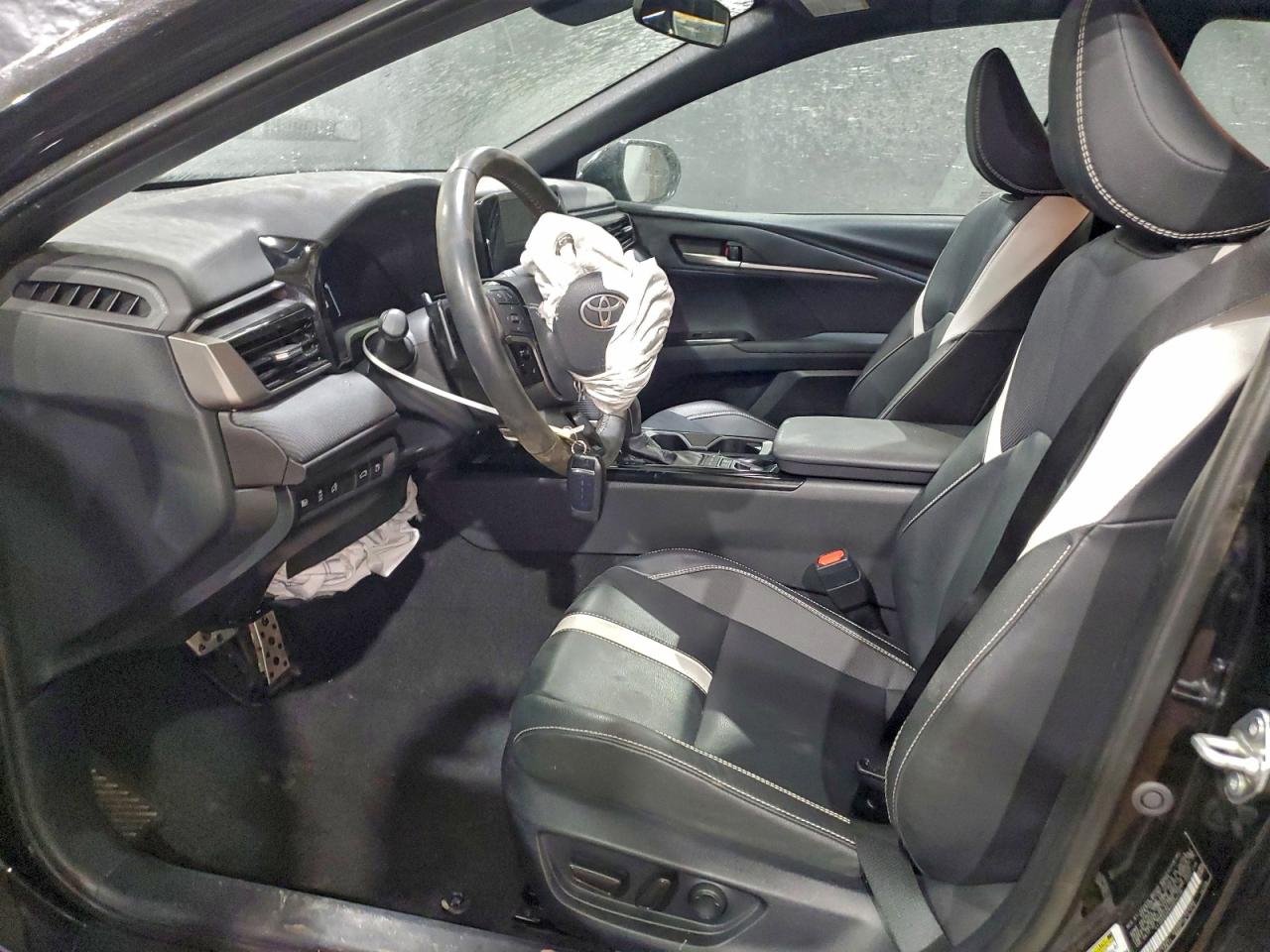 2025 TOYOTA CAMRY XSE photo 7