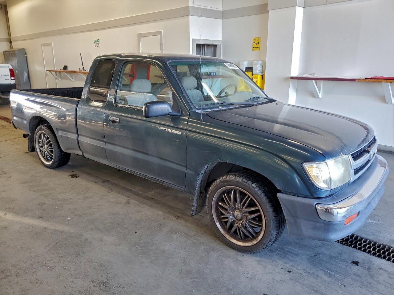 1998 TOYOTA TACOMA XTRACAB photo 4