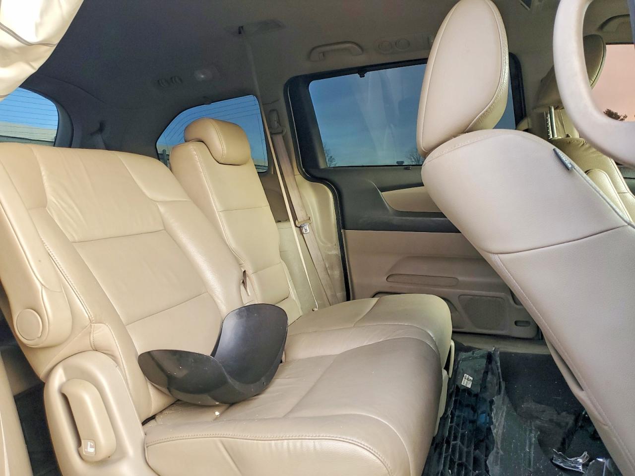 2012 HONDA ODYSSEY TOURING photo 11