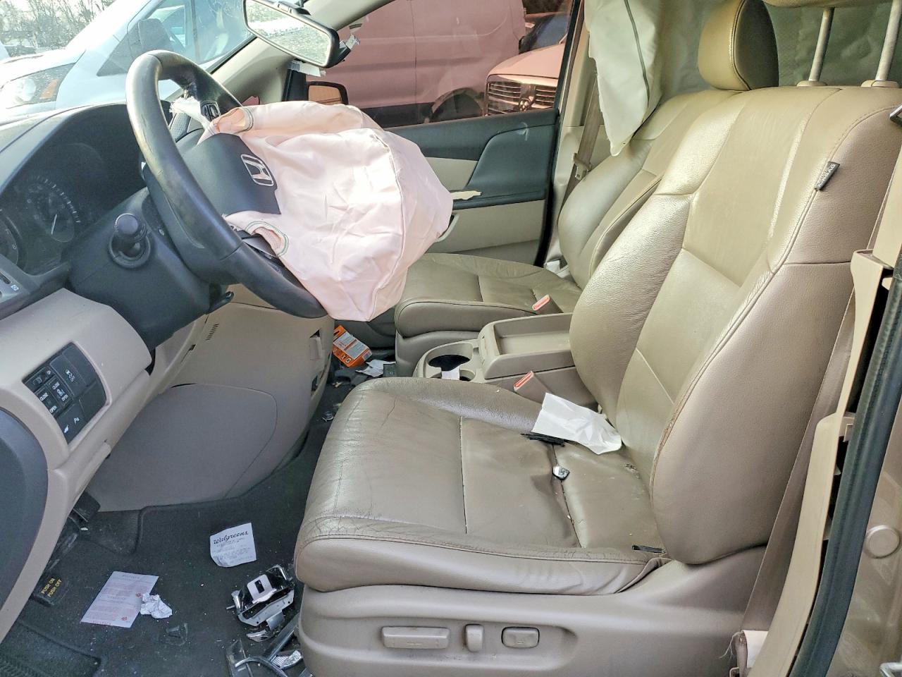 2012 HONDA ODYSSEY TOURING photo 7