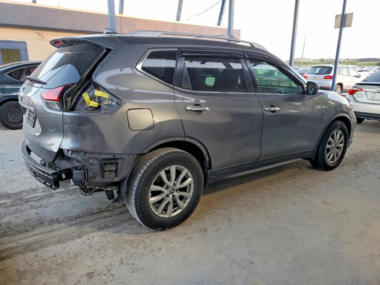 2019 NISSAN ROGUE S photo 3