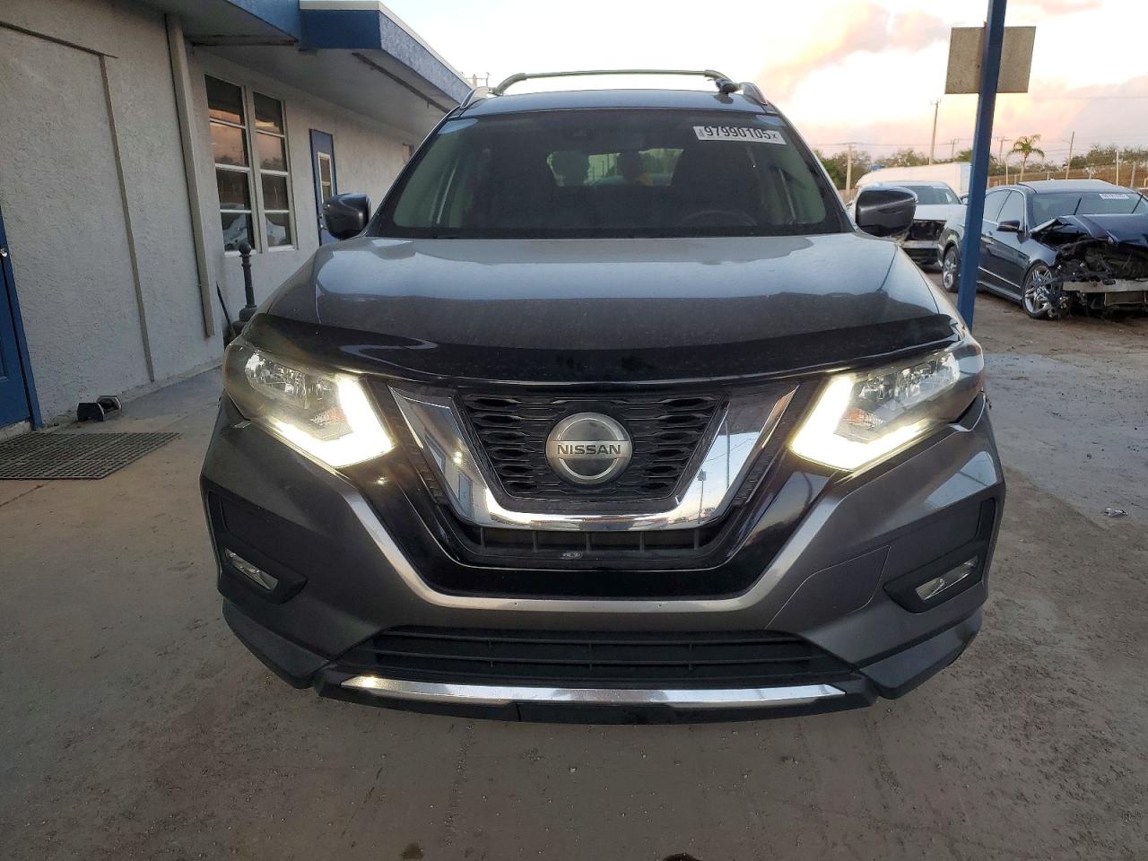 2019 NISSAN ROGUE S photo 5