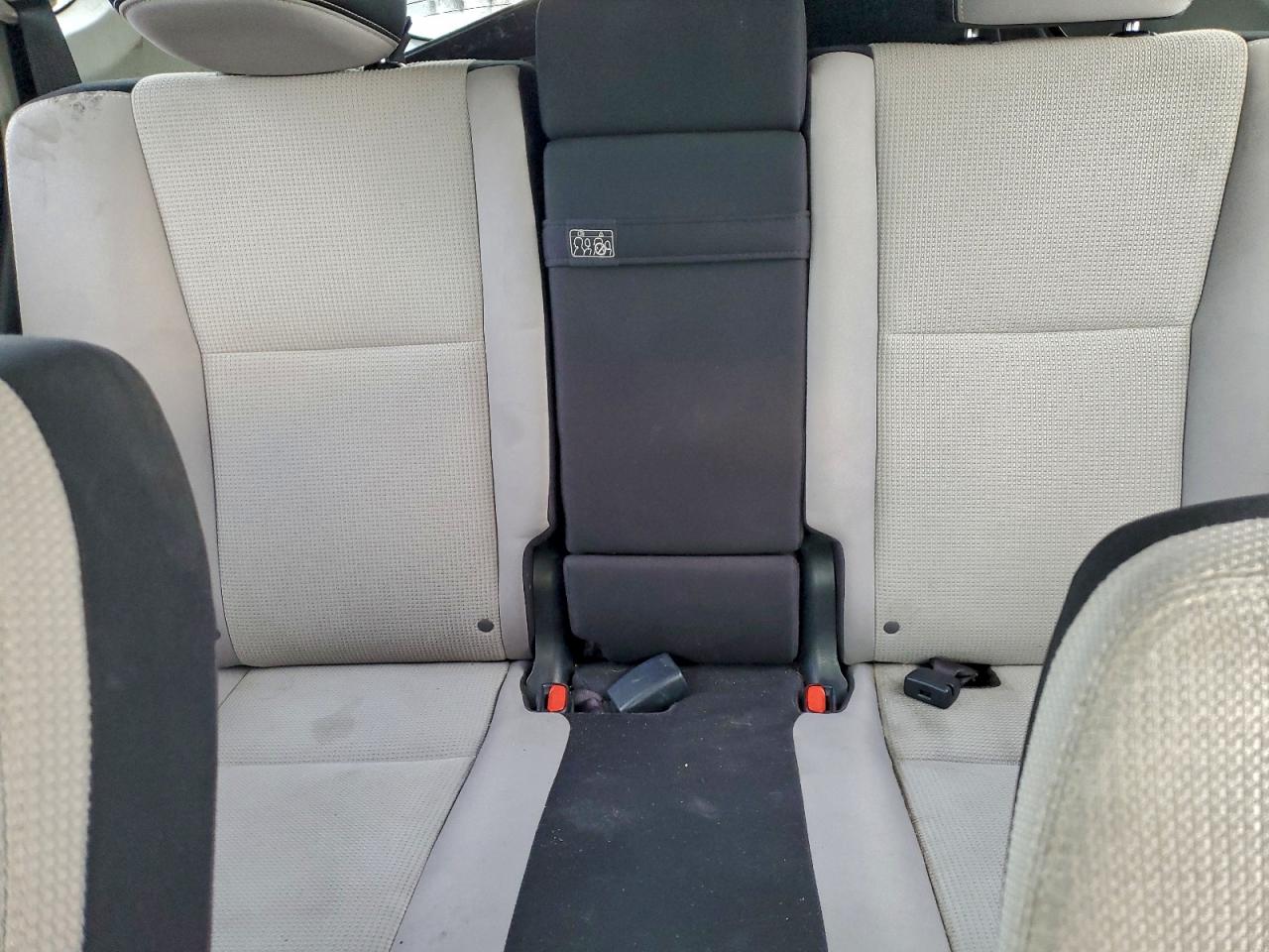 2017 TOYOTA RAV4 HV LE photo 10