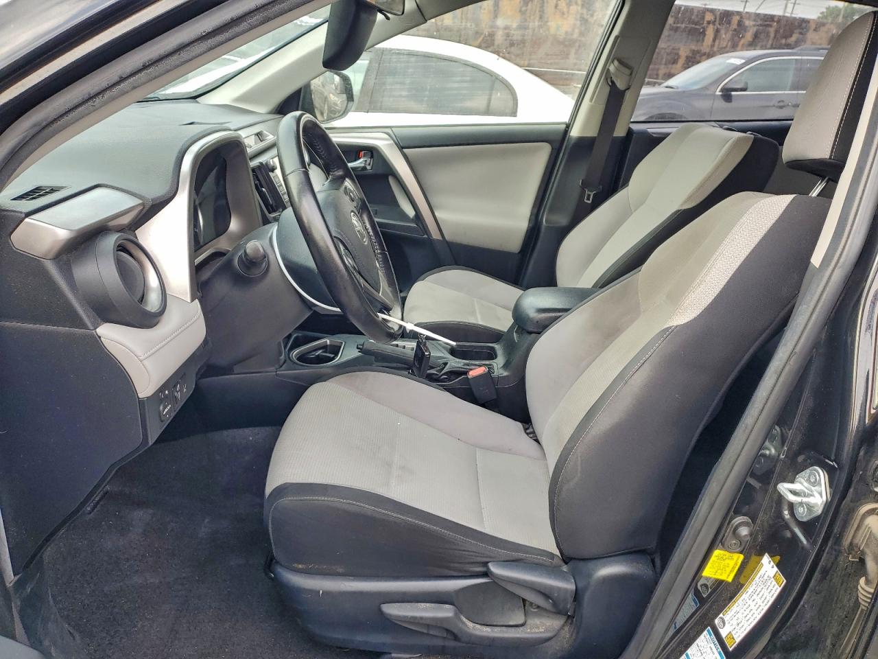 2017 TOYOTA RAV4 HV LE photo 7