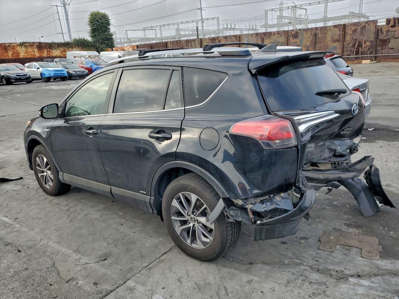 2017 TOYOTA RAV4 HV LE photo 2
