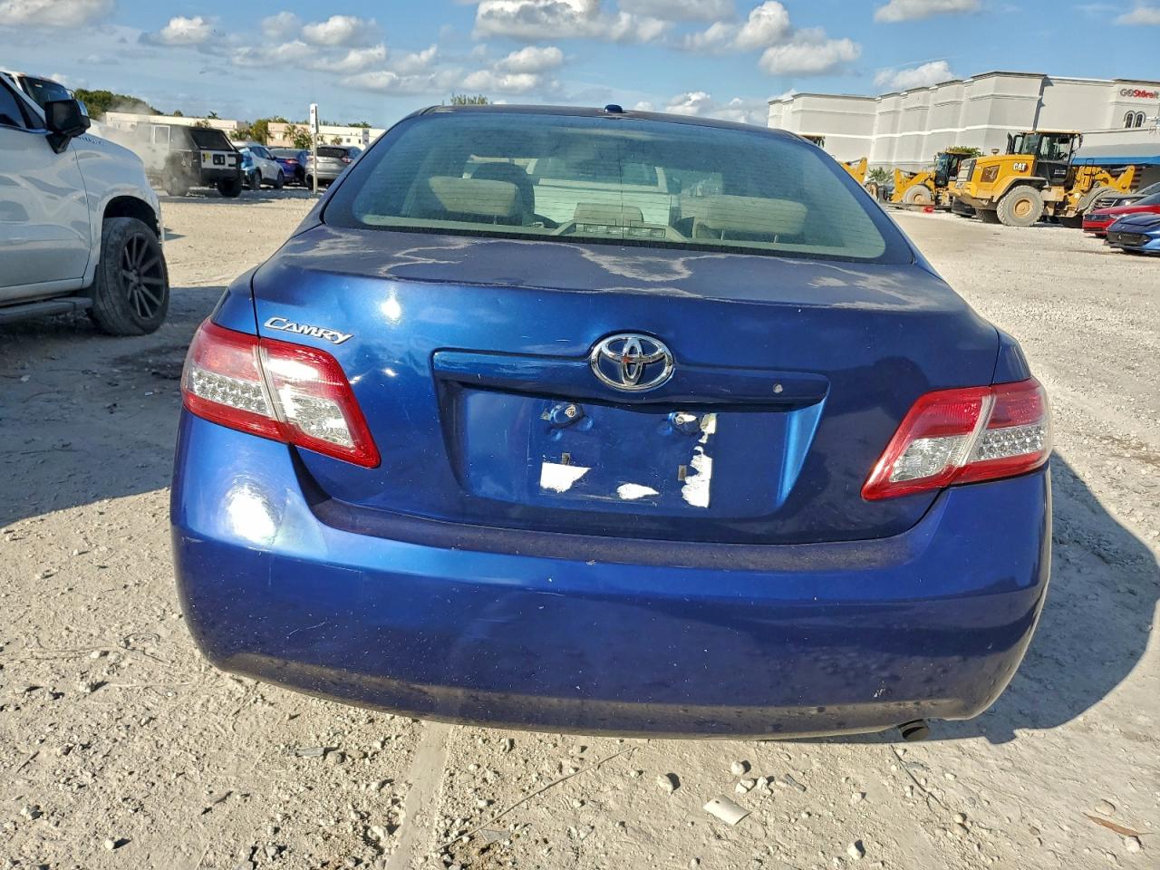 2011 TOYOTA CAMRY BASE photo 6