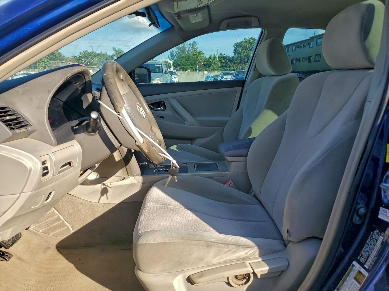 2011 TOYOTA CAMRY BASE photo 7