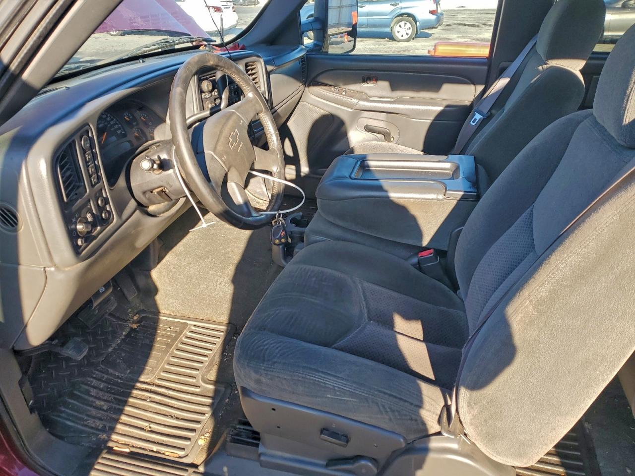 2004 CHEVROLET SILVERADO K1500 photo 7
