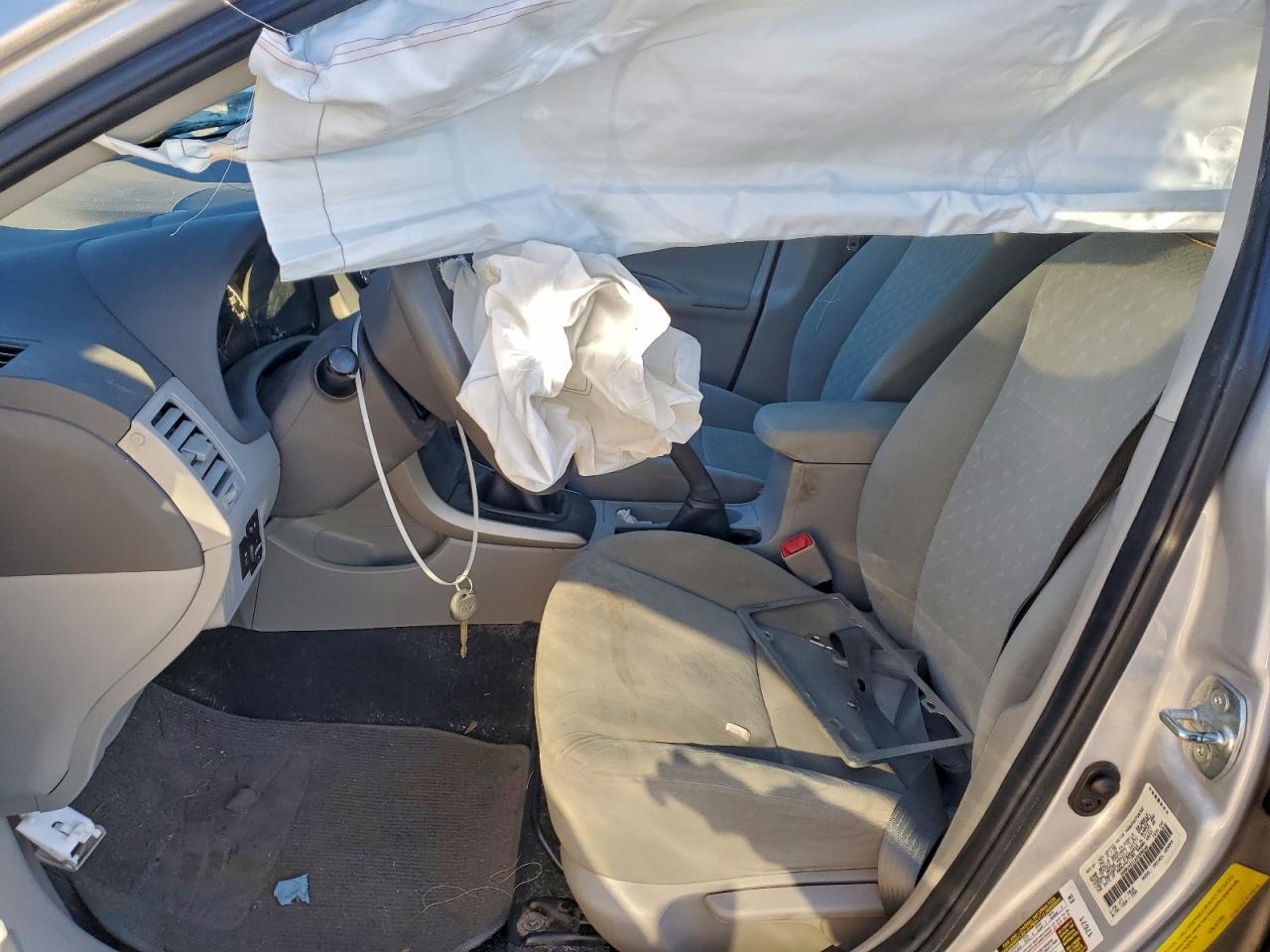 2010 TOYOTA COROLLA BASE photo 7