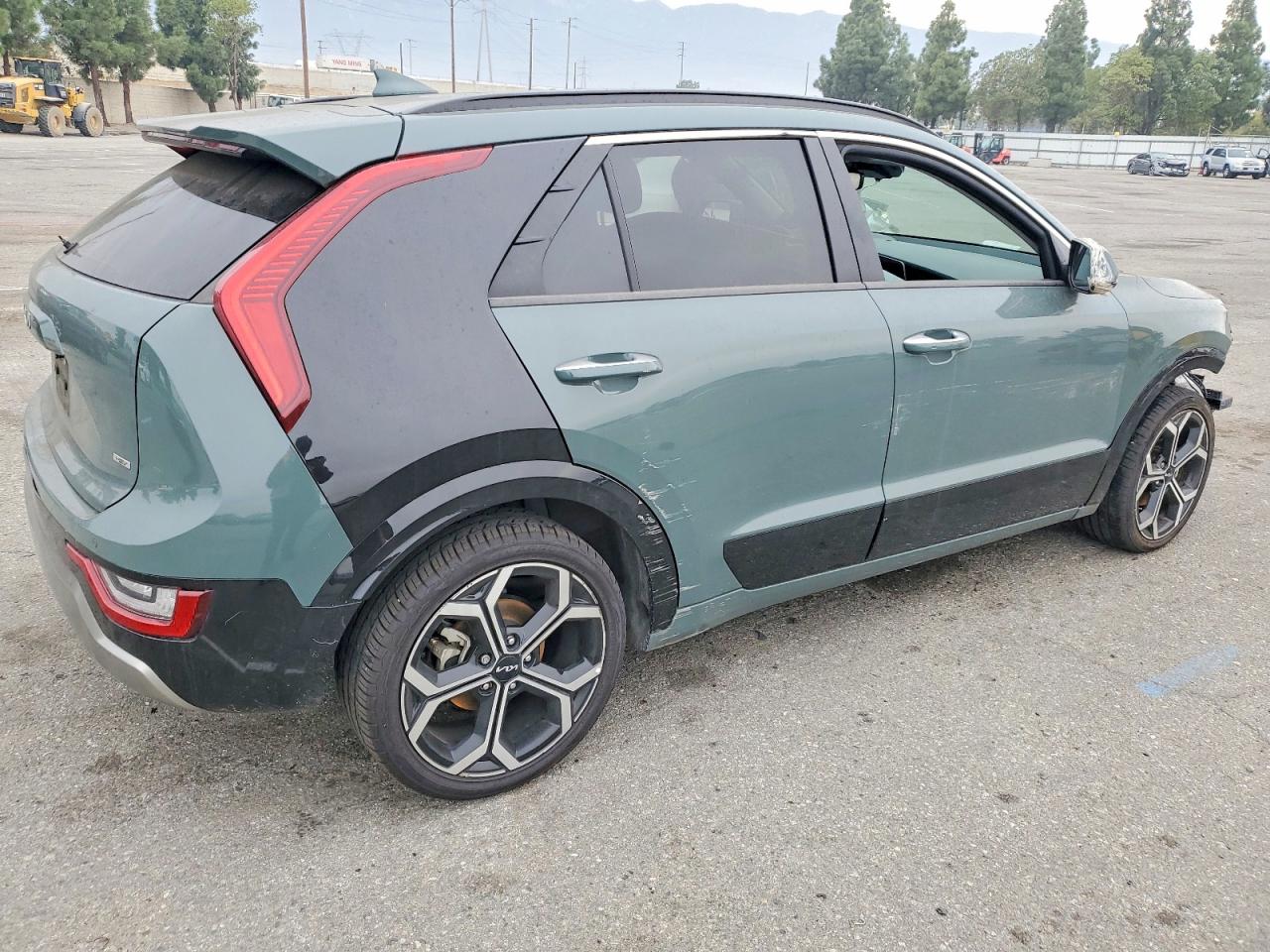2024 KIA NIRO SX photo 3