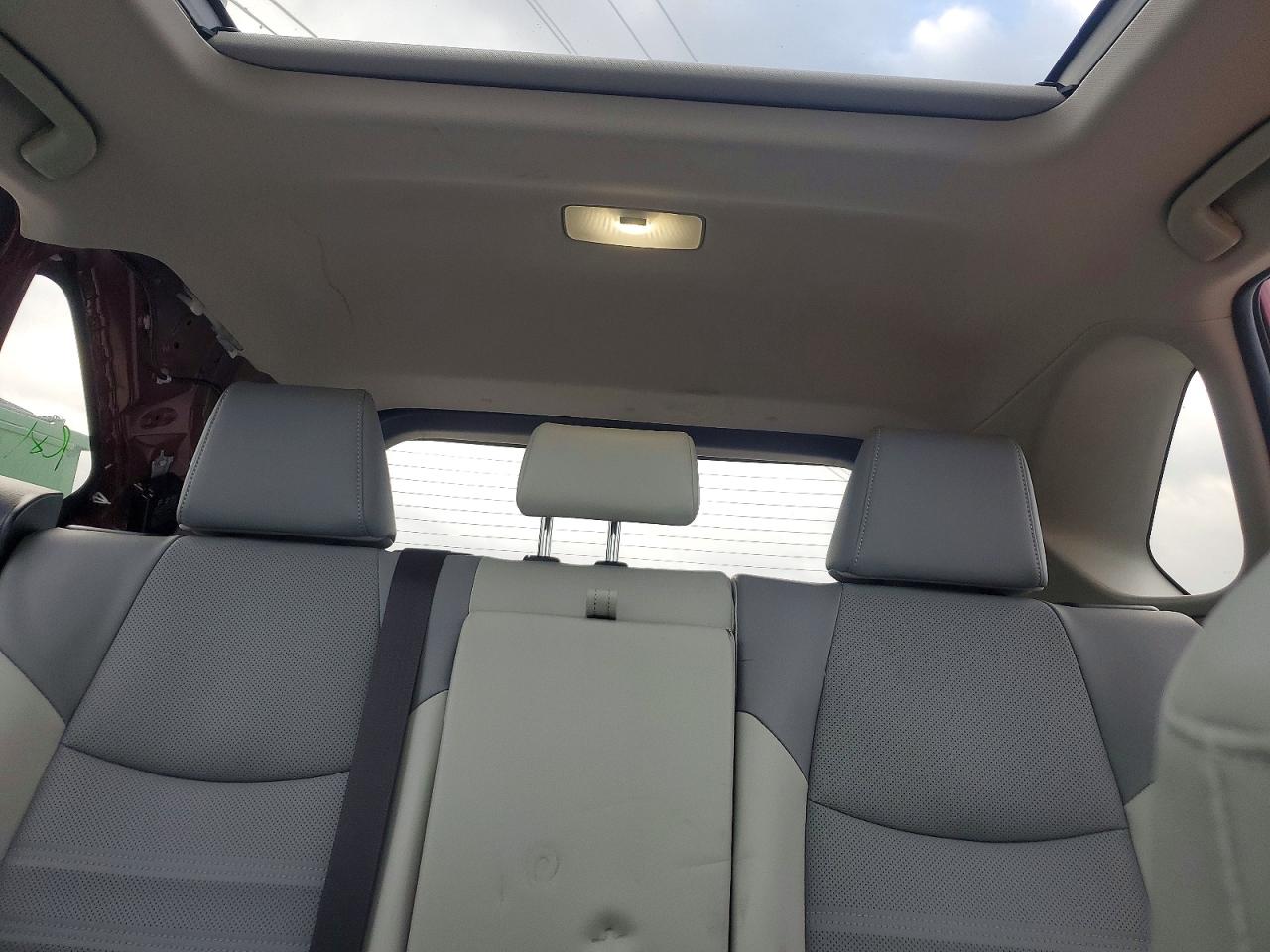 2025 TOYOTA RAV4 LIMITED photo 10