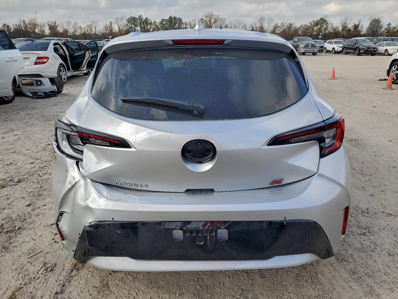2025 TOYOTA COROLLA SE photo 6