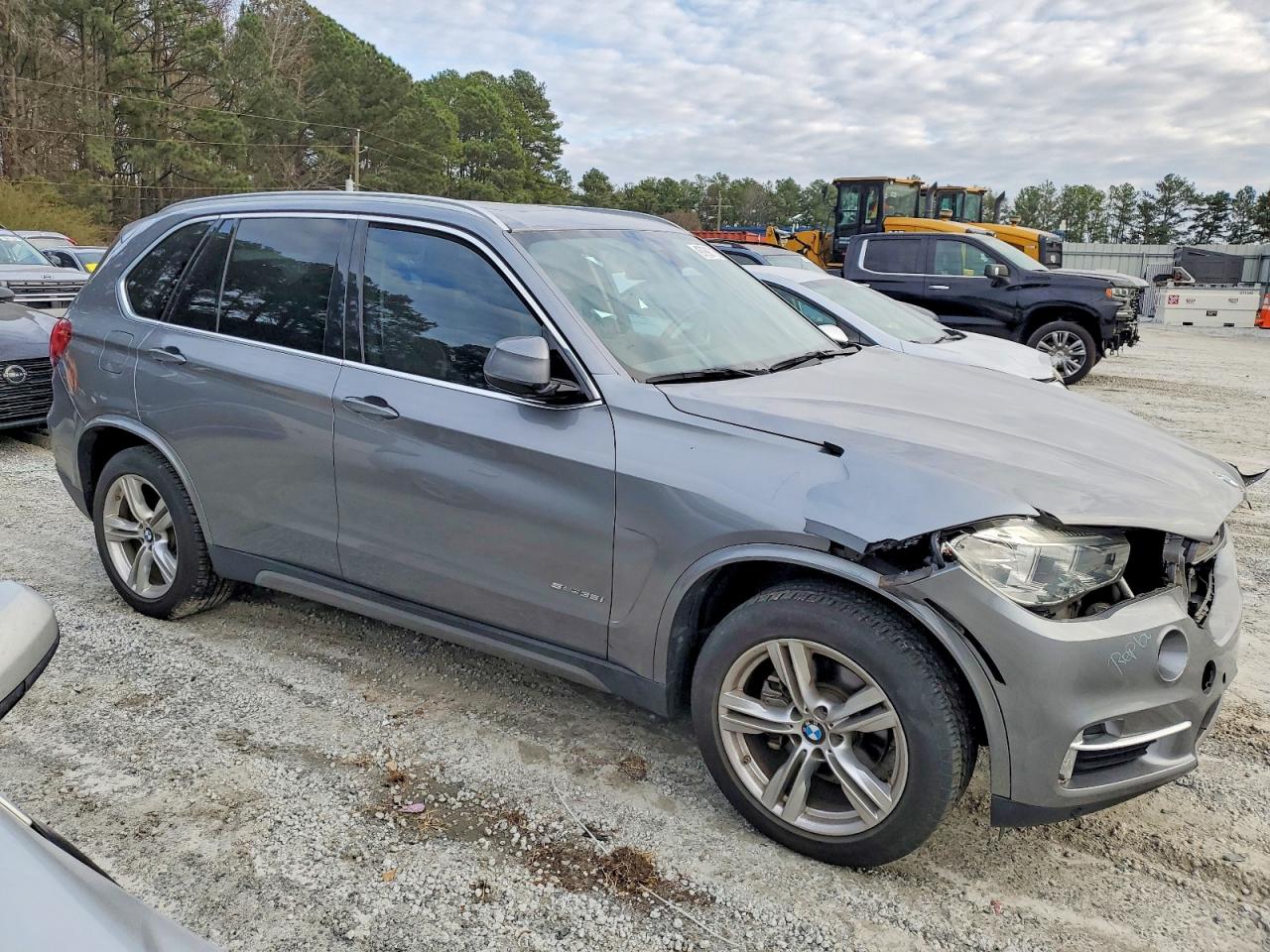 2015 BMW X5 SDRIVE35I photo 4