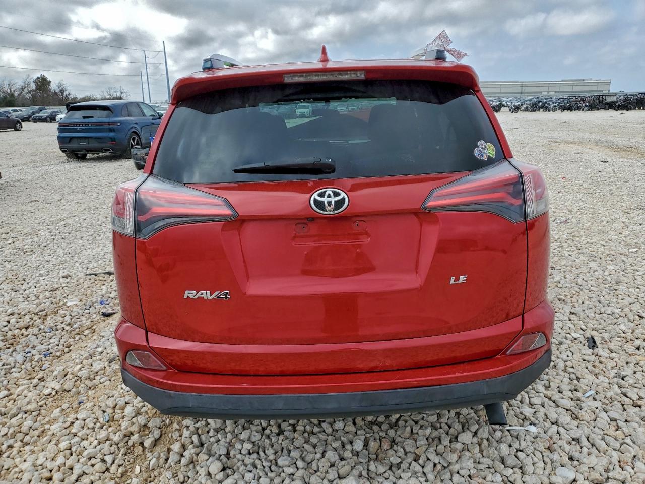 2016 TOYOTA RAV4 LE photo 6