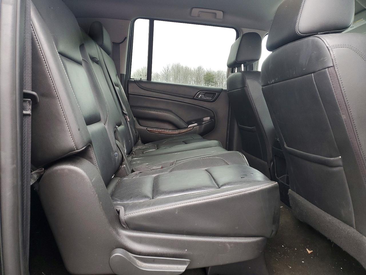 2018 CHEVROLET SUBURBAN K1500 LT photo 11