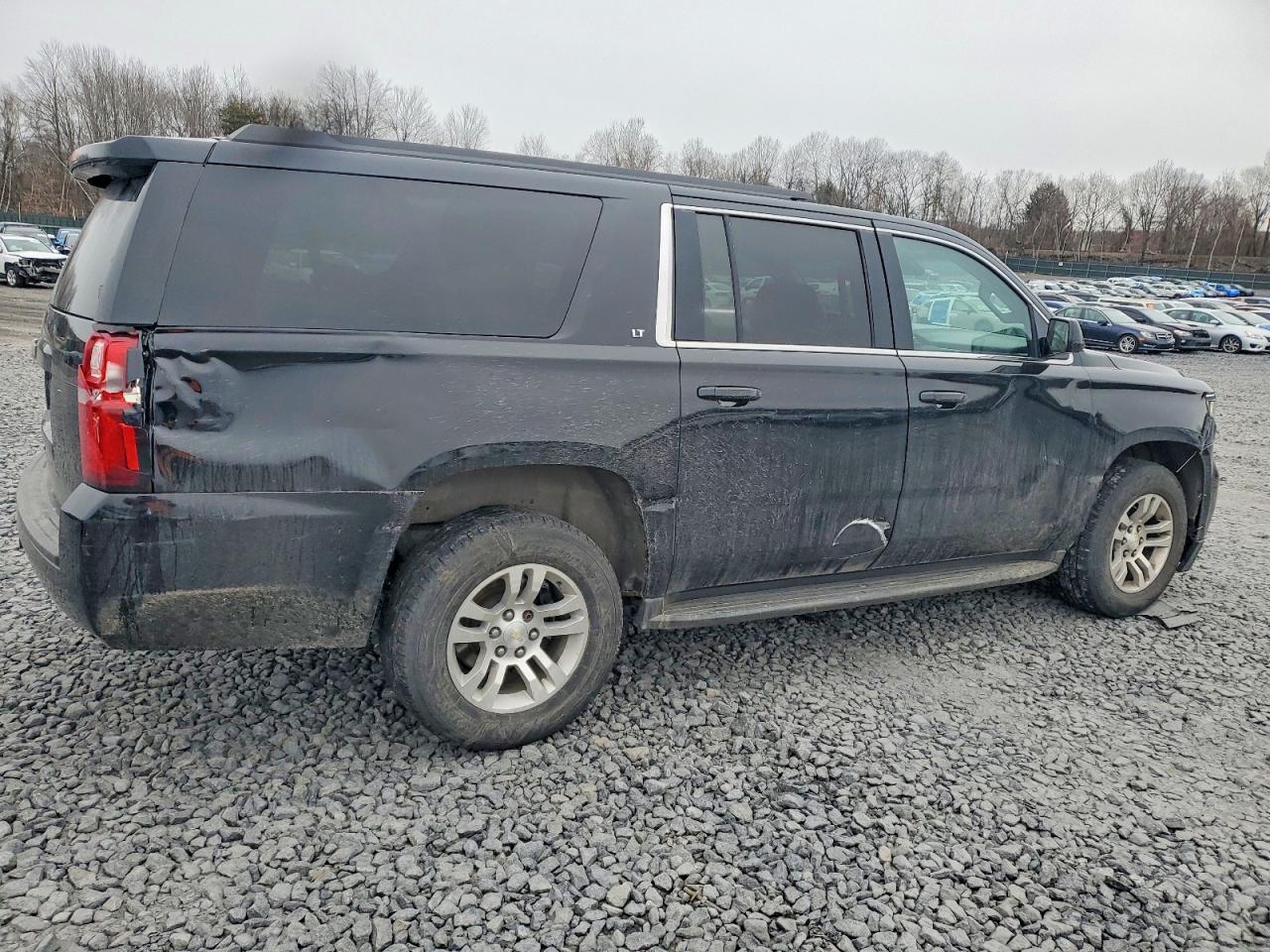 2018 CHEVROLET SUBURBAN K1500 LT photo 3