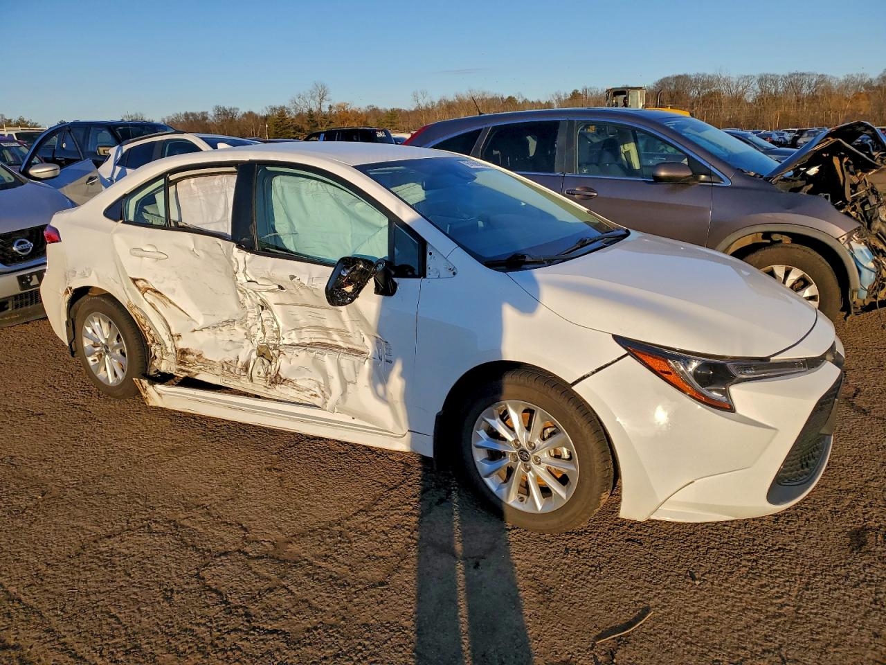 2021 TOYOTA COROLLA LE photo 4