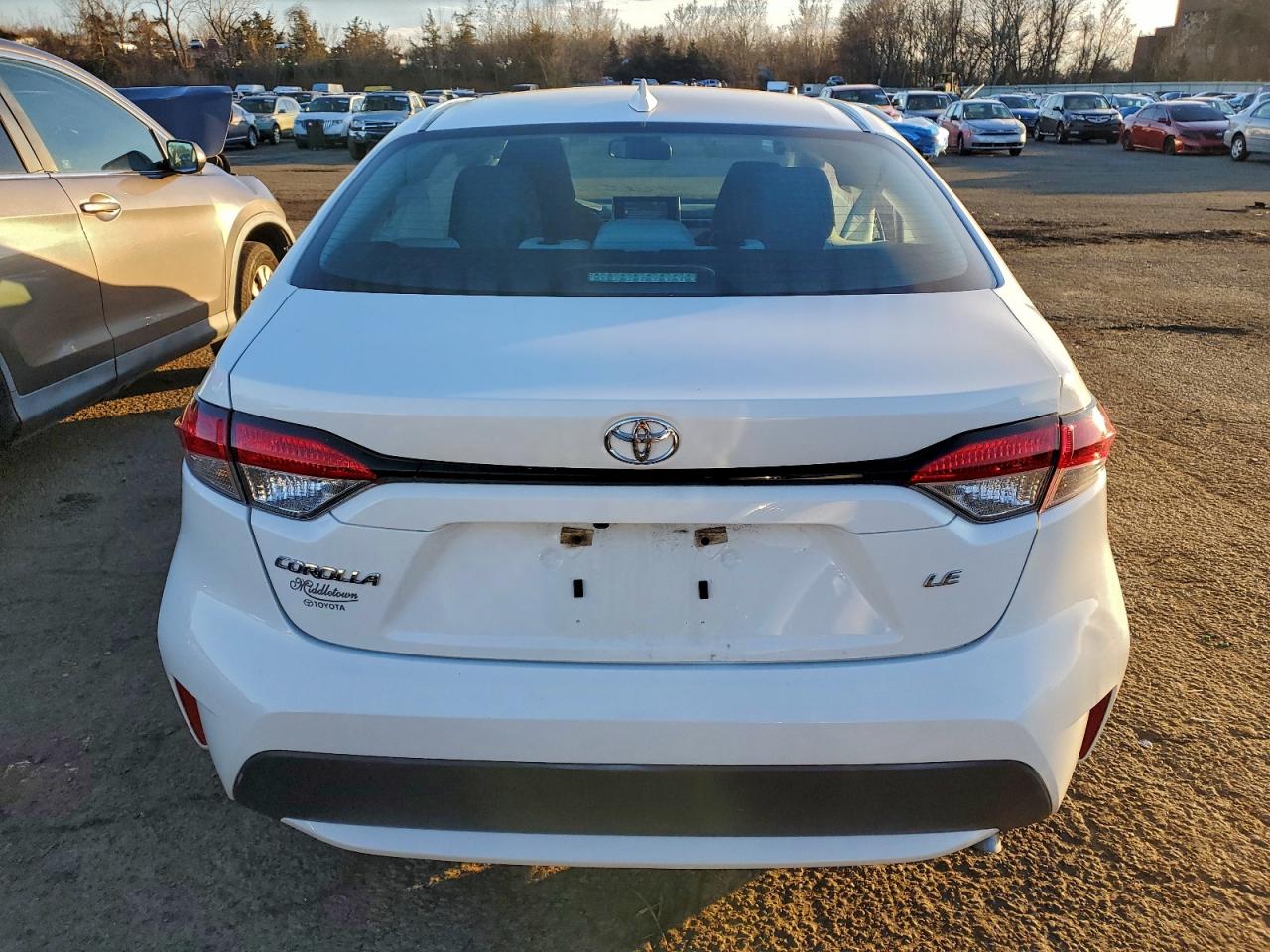 2021 TOYOTA COROLLA LE photo 6