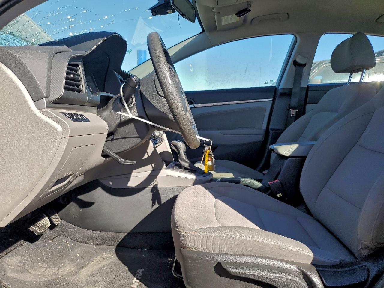 2020 HYUNDAI ELANTRA SEL photo 7