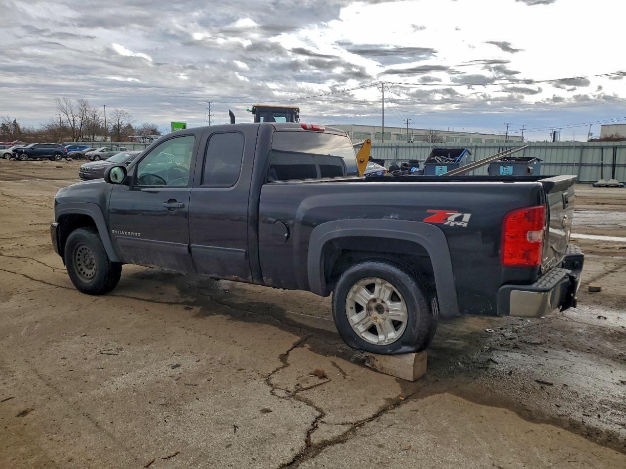 2009 CHEVROLET SILVERADO K1500 LT photo 2