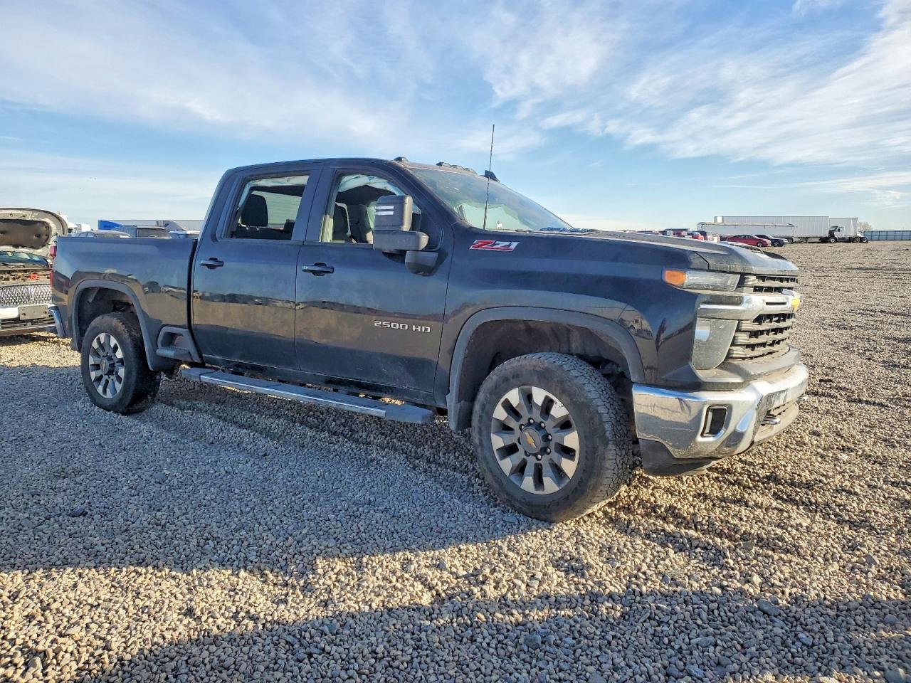 2025 CHEVROLET SILVERADO K2500 HEAVY DUTY LT photo 4