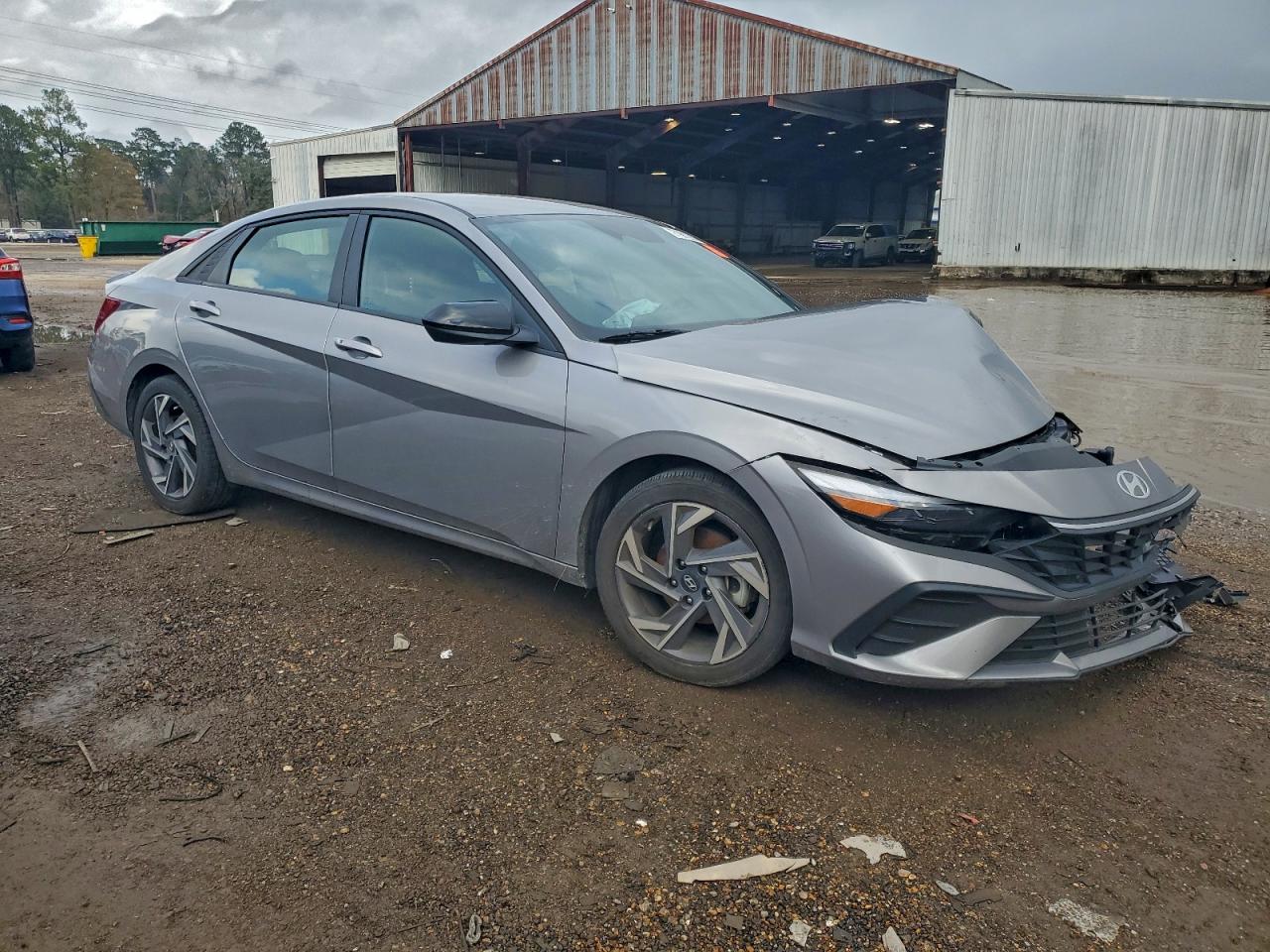 2025 HYUNDAI ELANTRA SEL SPORT photo 4