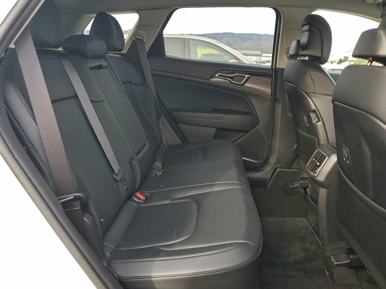 2023 KIA SPORTAGE EX photo 10
