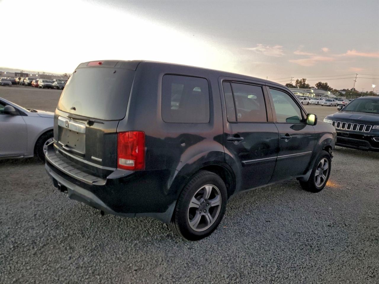 2015 HONDA PILOT SE photo 3