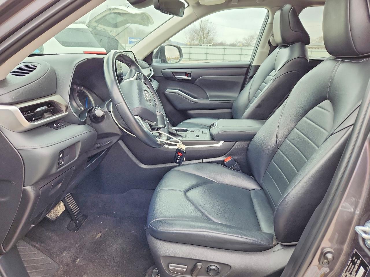 2022 TOYOTA HIGHLANDER HYBRID XLE photo 7