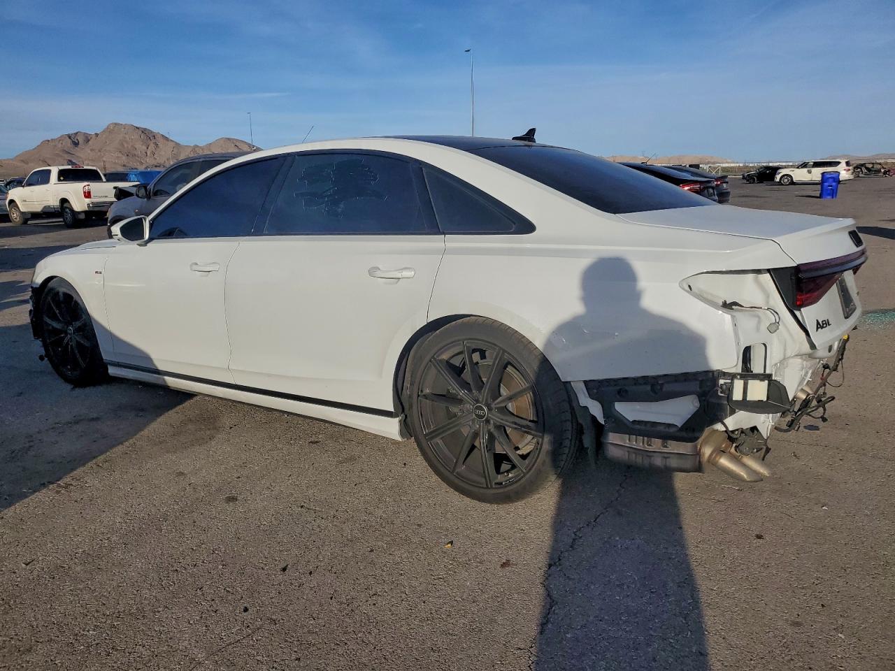 2024 AUDI A8 L photo 2