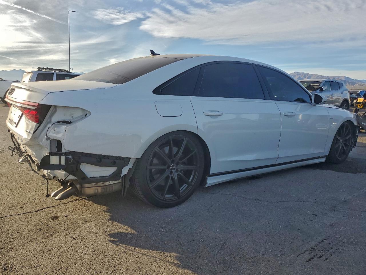 2024 AUDI A8 L photo 3