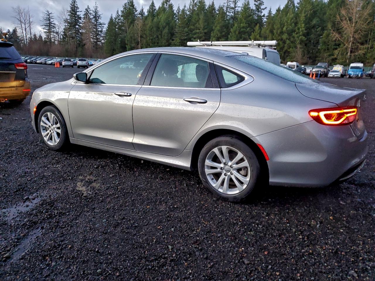2016 CHRYSLER 200 LIMITED photo 2