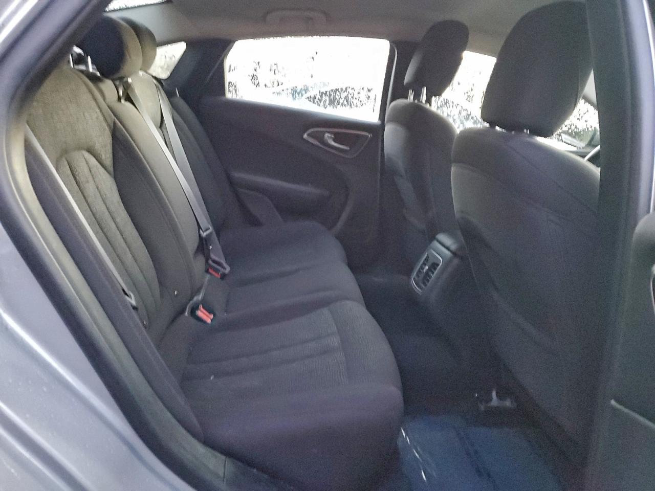 2016 CHRYSLER 200 LIMITED photo 10