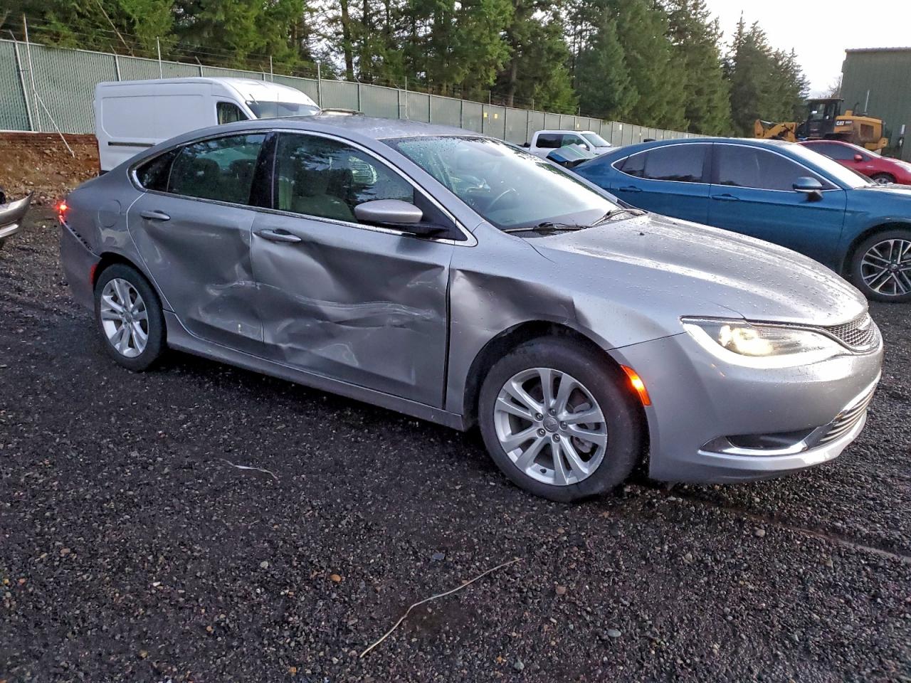2016 CHRYSLER 200 LIMITED photo 4