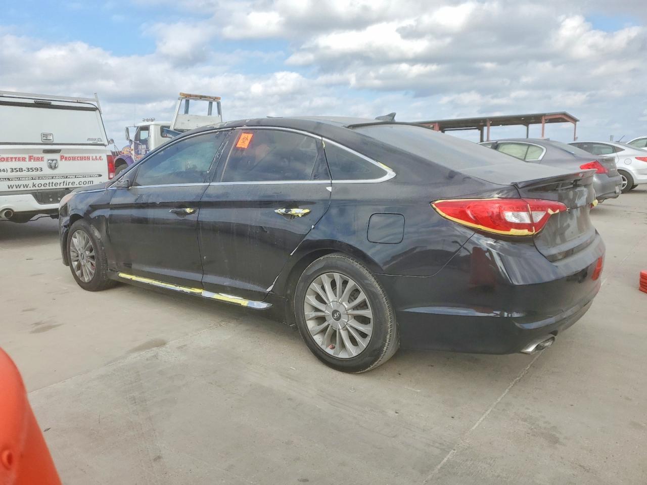 2015 HYUNDAI SONATA SPORT photo 2
