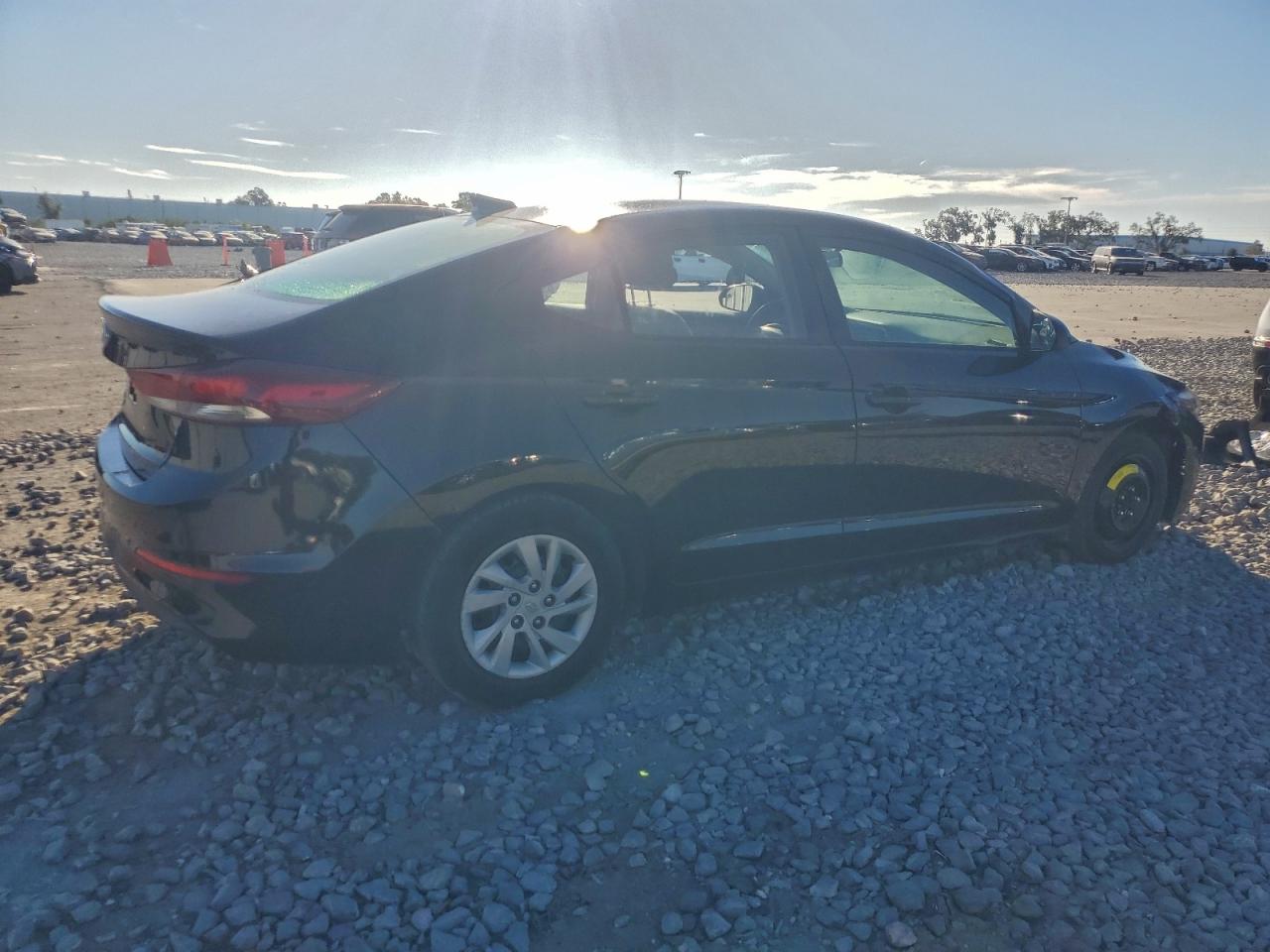 2017 HYUNDAI ELANTRA SE photo 3