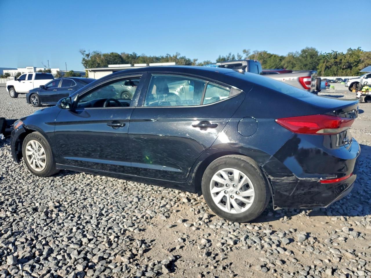 2017 HYUNDAI ELANTRA SE photo 2