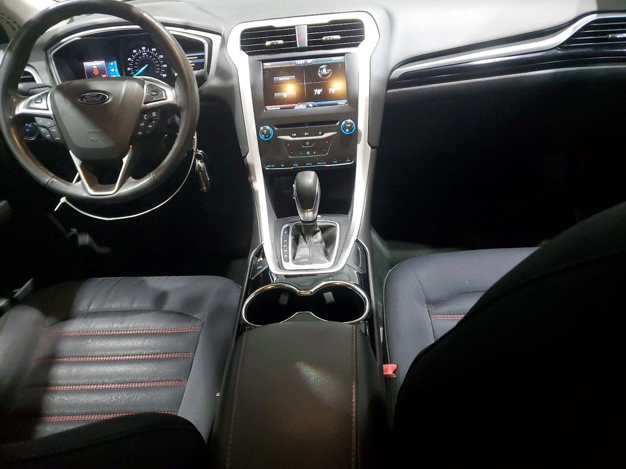 2014 FORD FUSION SE photo 8