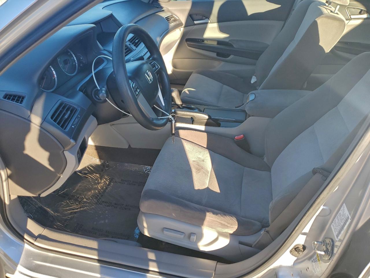 2009 HONDA ACCORD LXP photo 7