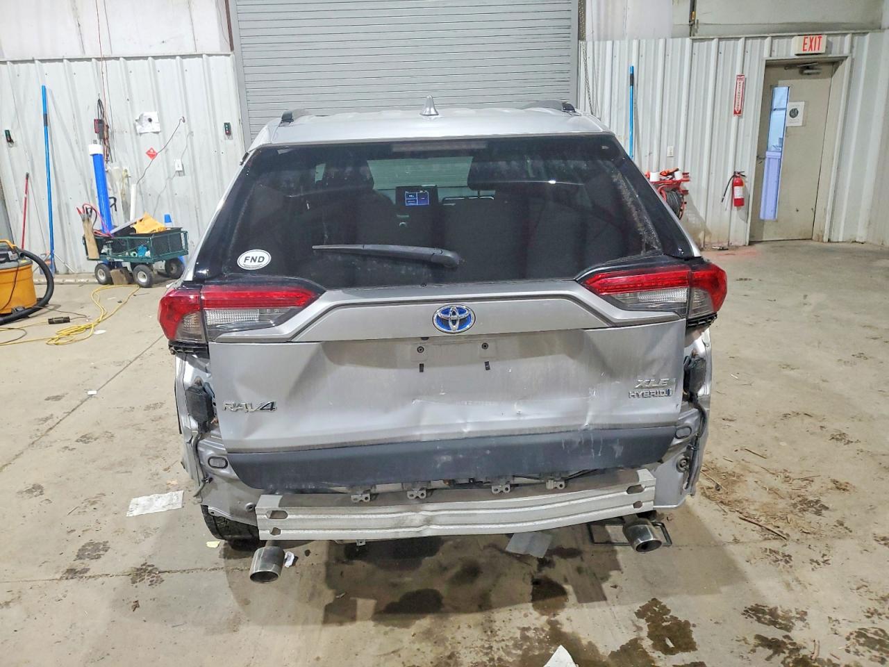 2021 TOYOTA RAV4 XLE photo 6