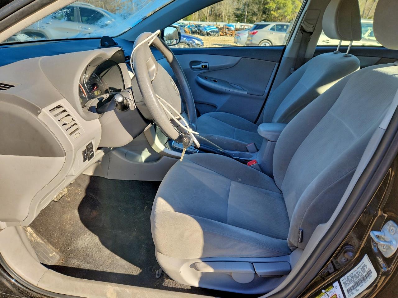 2010 TOYOTA COROLLA BASE photo 7