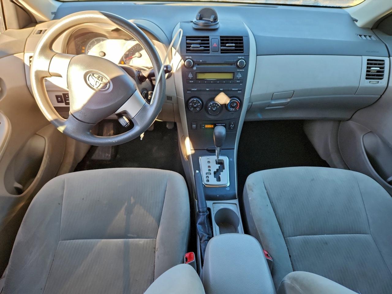 2010 TOYOTA COROLLA BASE photo 8