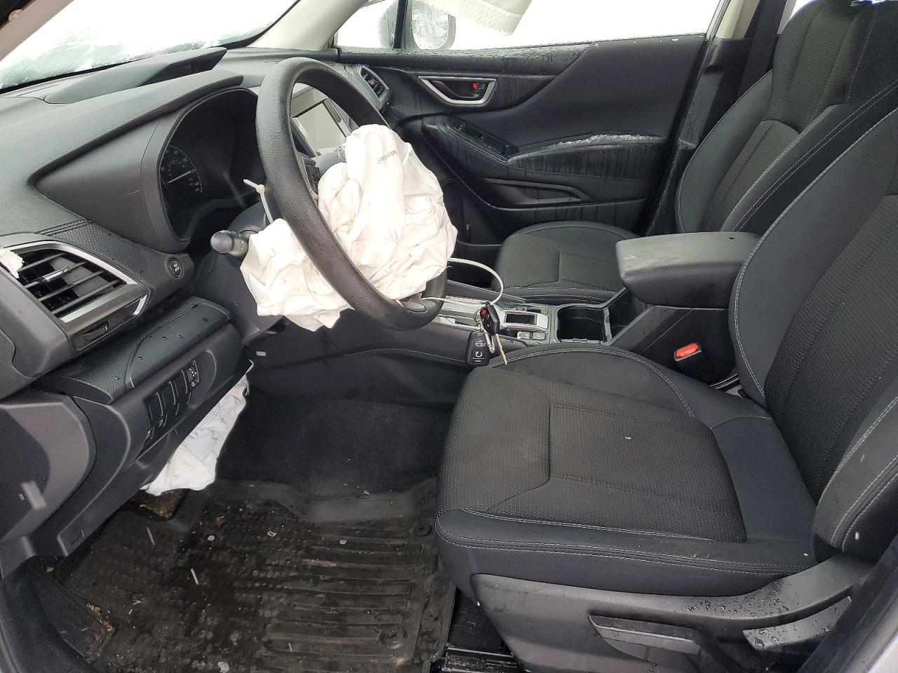 2019 SUBARU FORESTER photo 7