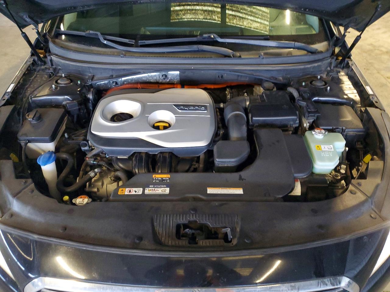 2016 HYUNDAI SONATA HYBRID photo 11